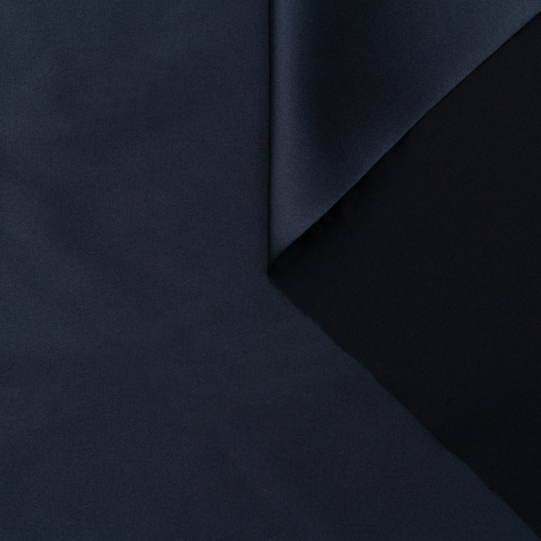 t22a01723 | Satin Duchess Super Stretch - vue 3