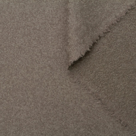 T22A01785 | Splittable Bouclé Lama Wool