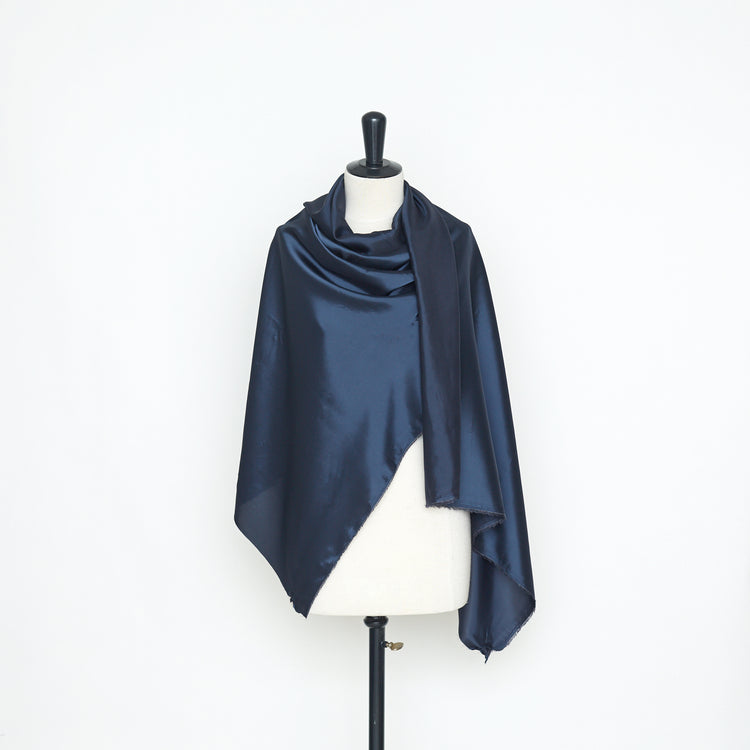 T22B03114 | Viscose &amp; Cupro Lining - view 2