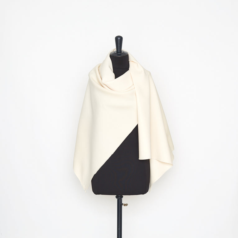T22B03135 | Double Face Wool &amp; Silk Cady - view 2