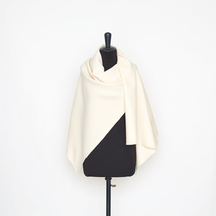 T22B03135 | Double Face Wool &amp; Silk Cady - view 2