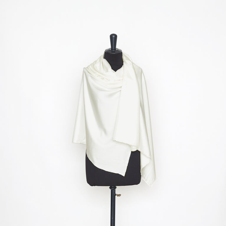 T22B03138 | Washed Silk Twill - view 2