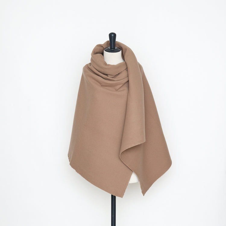 T22B03156 | Splittable Wool Drap - view 2