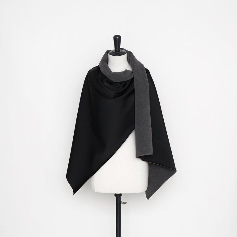 T22B03218 | Silk Satin Neoprene - view 2