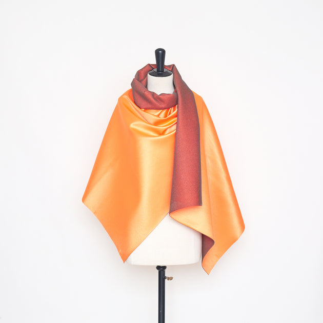T22B03246 | Shiny Neoprene