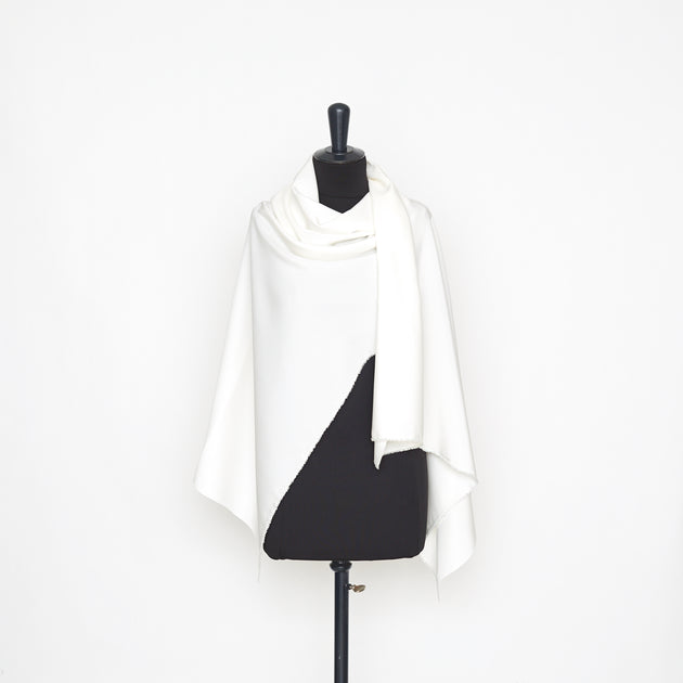 T22B03247 | Silk Cady