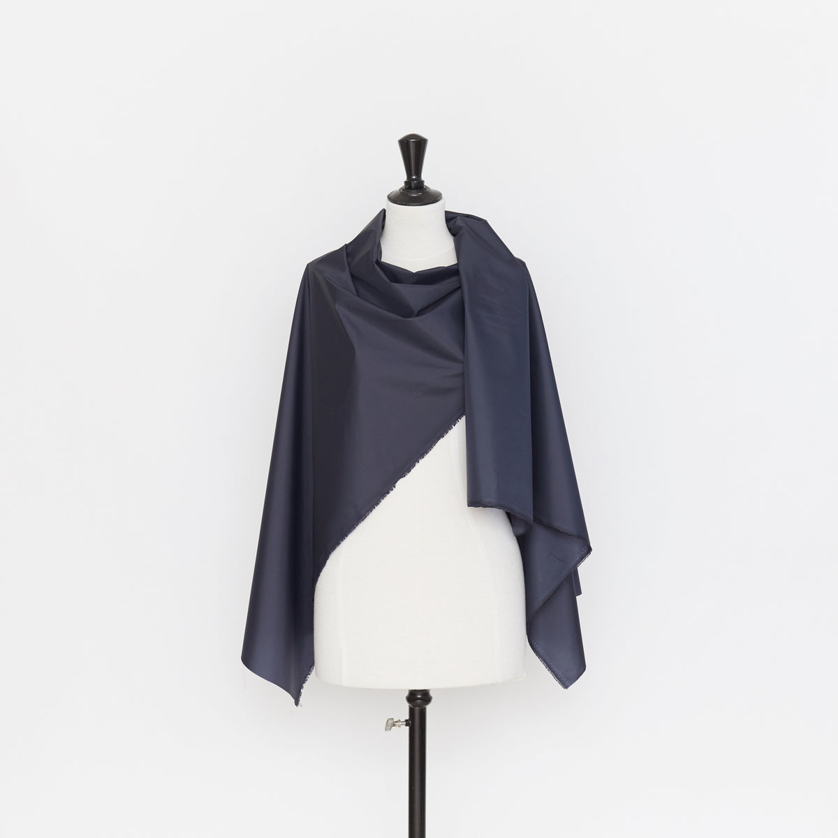 T22D00739 | WR Nylon Windbreaker