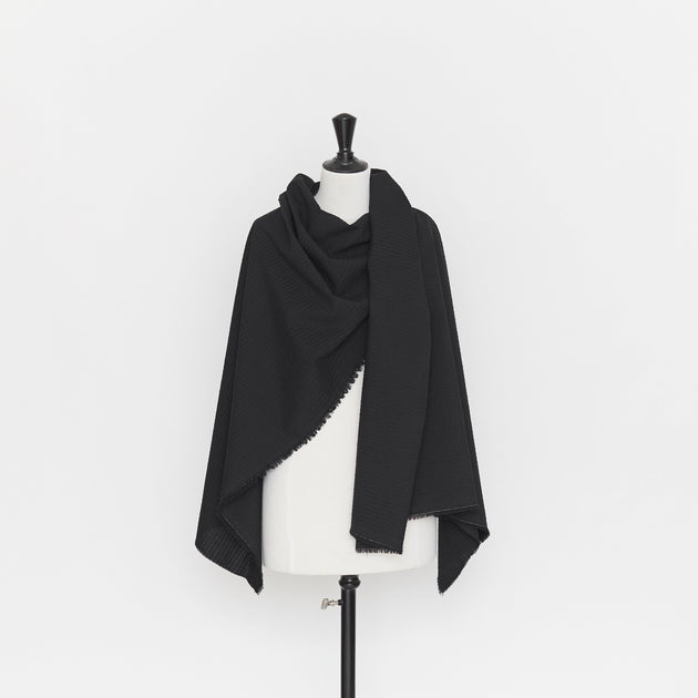 T22D00742 | Striped Wool Seersucker