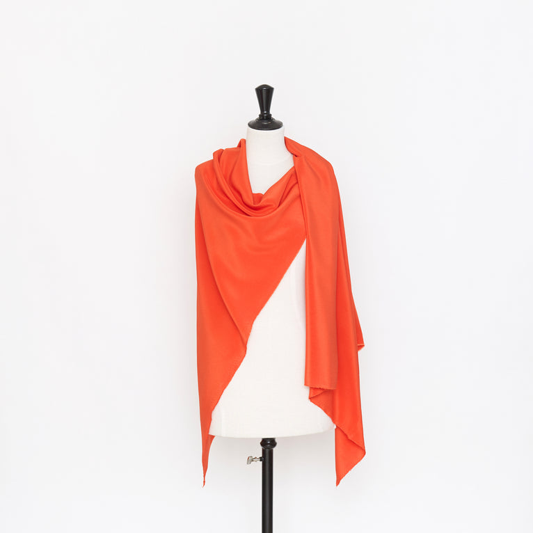 T22D00764 | Lustre Silk Crepe de Chine - view 2
