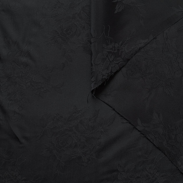 T22D00766 | Fluid Floral Jacquard