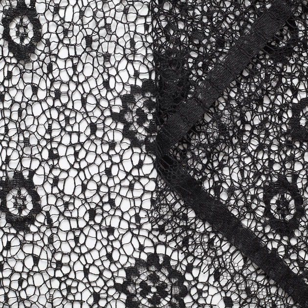 T22D00768 | Field of Flowers Lace