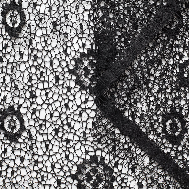 T22D00768 | Field of Flowers Lace - view 1
