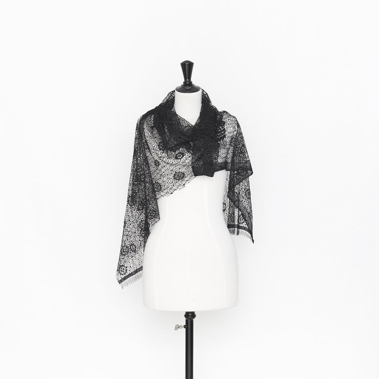 T22D00768 | Field of Flowers Lace - view 2
