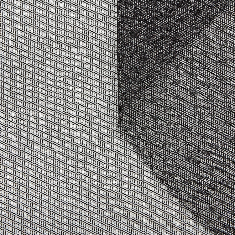T22H03838 | Tulle - view 1