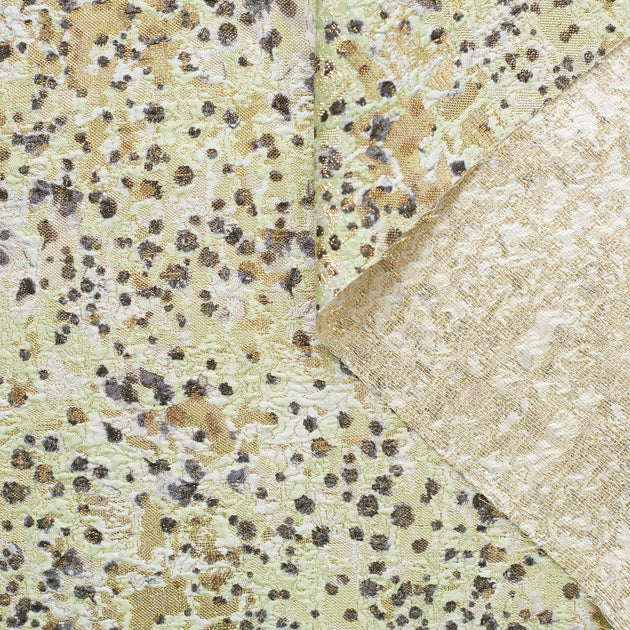 T22I00835 | Jacquard with Gold Lurex
