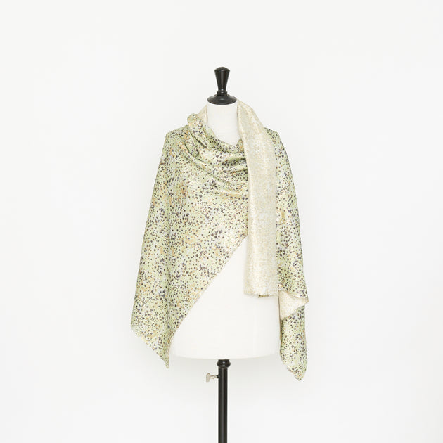 T22I00835 | Jacquard with Gold Lurex