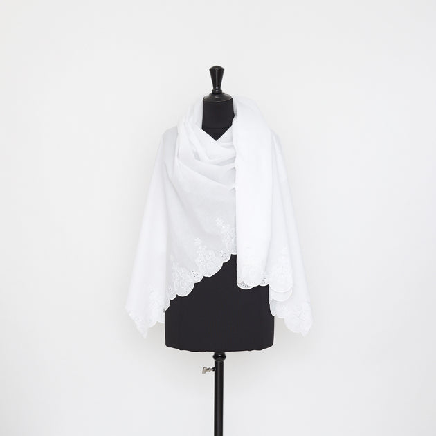 t22i00858 | Batiste De Coton Brodée Festonnée