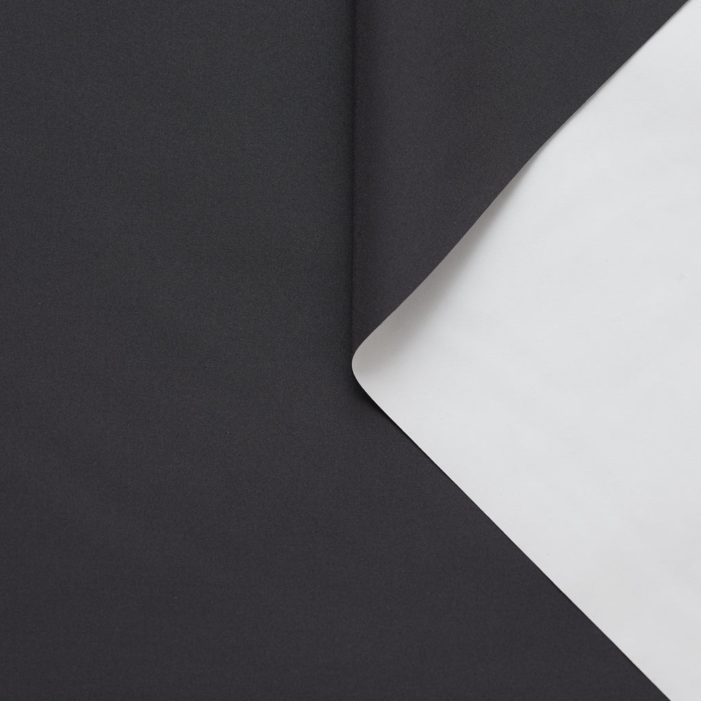 T22I00871 | Coated Windbreaker