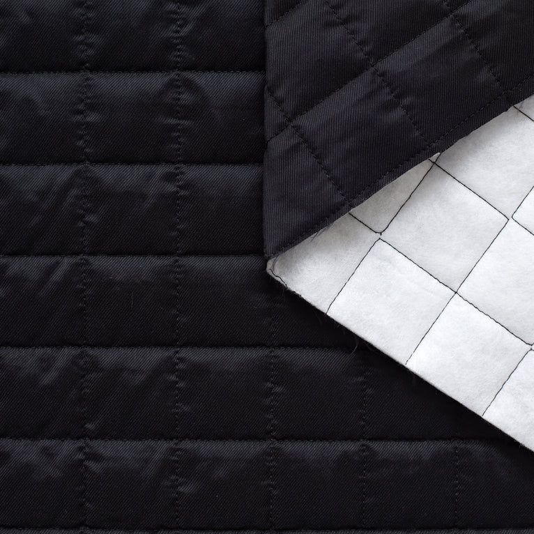 T22J00782 | Technical Quilting - view 3