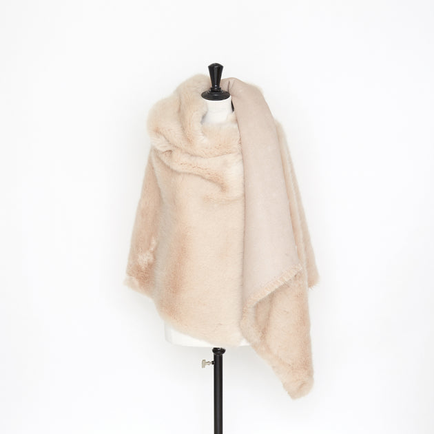 T22J00804 | Faux Fur Fox