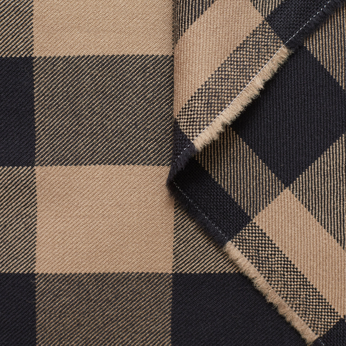 T22M00933 | Large Gingham Wool