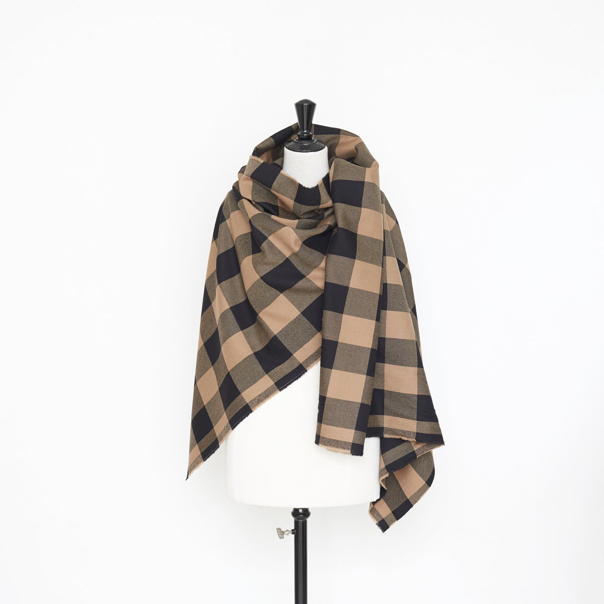 T22M00933 | Large Gingham Wool
