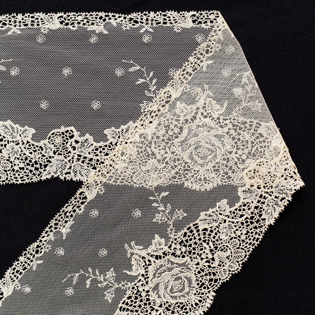 T22M00994 | Roses Galloon Lace 14cm