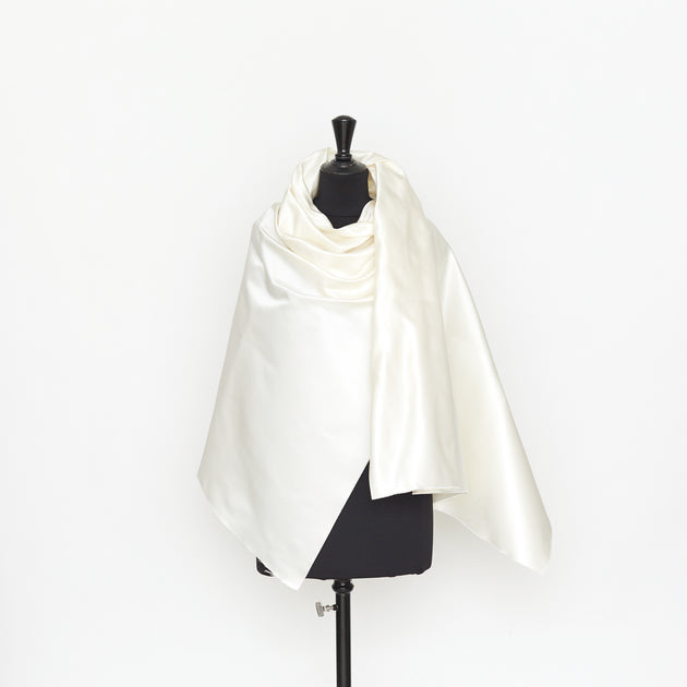 T22N01252 | Silk Satin Duchess