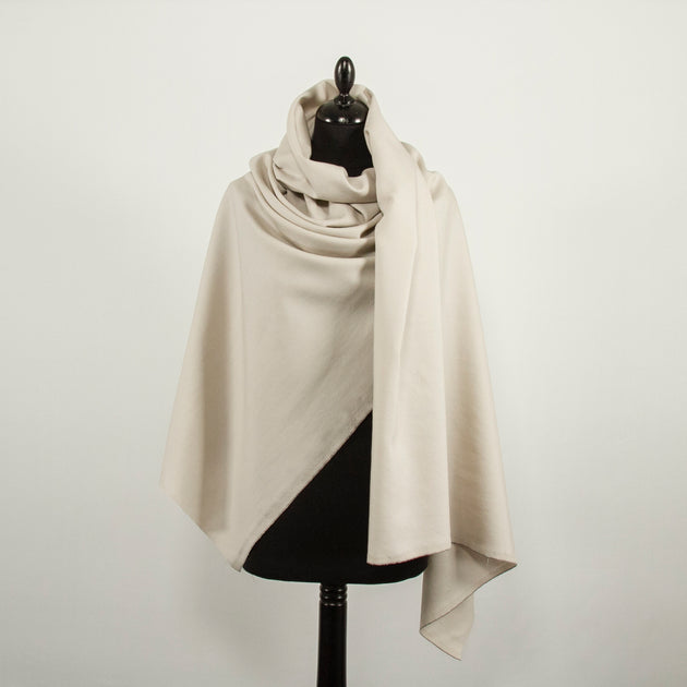 T22V03318 | Fluid Wool Tricotine