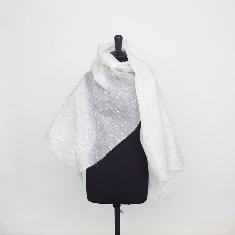 T22W03562 | Silk Organza with Transparent Fringes - view 2