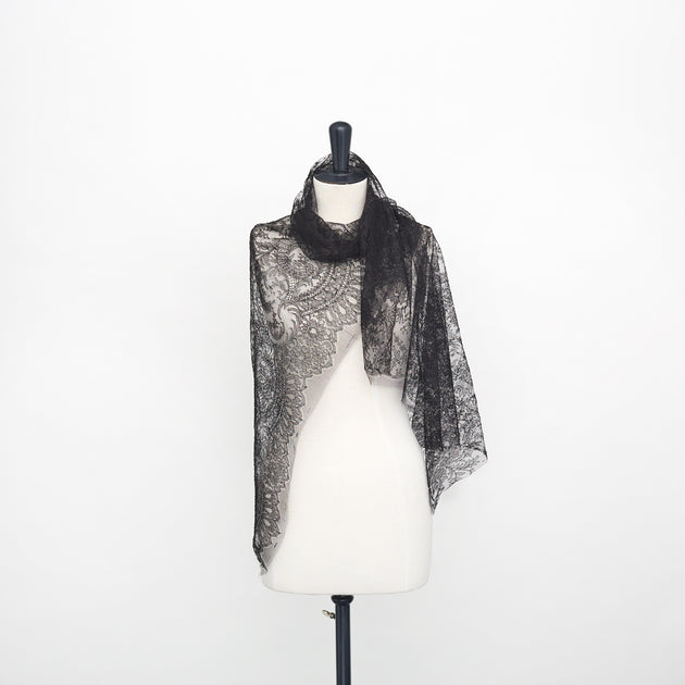T22W03580 | Leafy Bouquet Lace