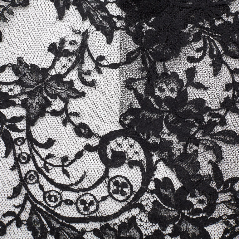 T22W03581 | Scalloped Floral Lace 115cm - view 2