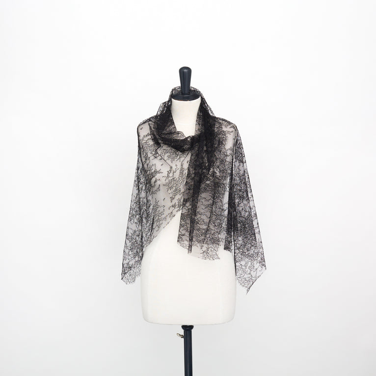 T22W03593 | Scalloped Floral Lace - view 2