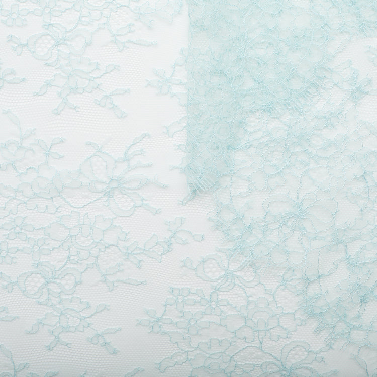 T22W03603 | Flower Bouquets Chantilly Lace 130cm - view 1