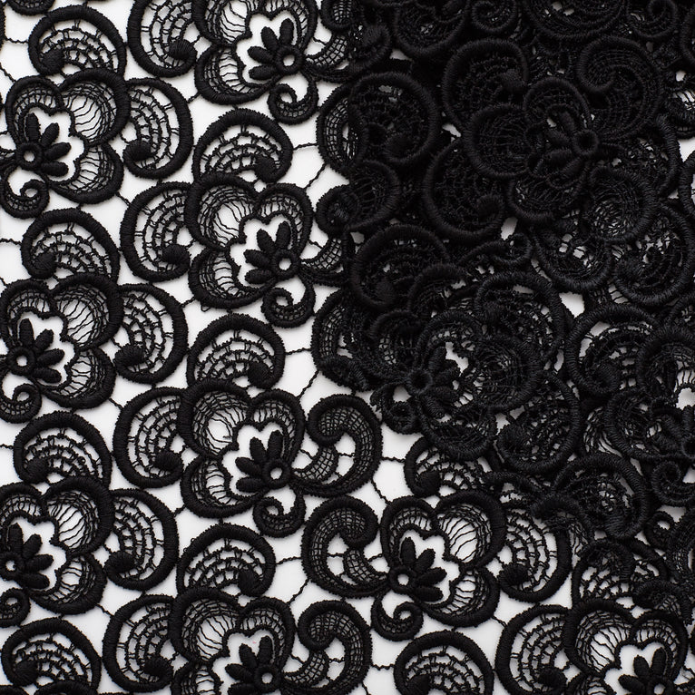 T22W03608 | Floral Guipure 120cm - view 1