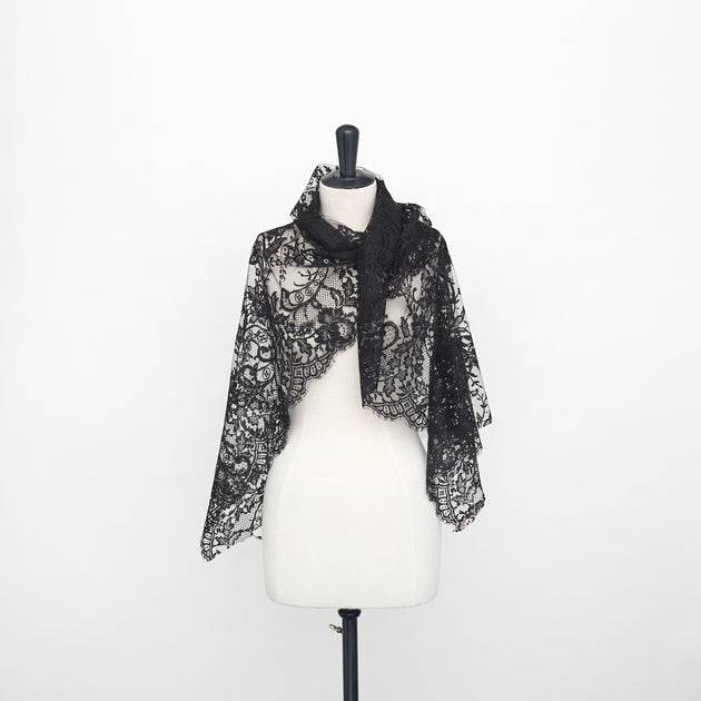 T22W03612 | Scalloped Floral Lace 65cm