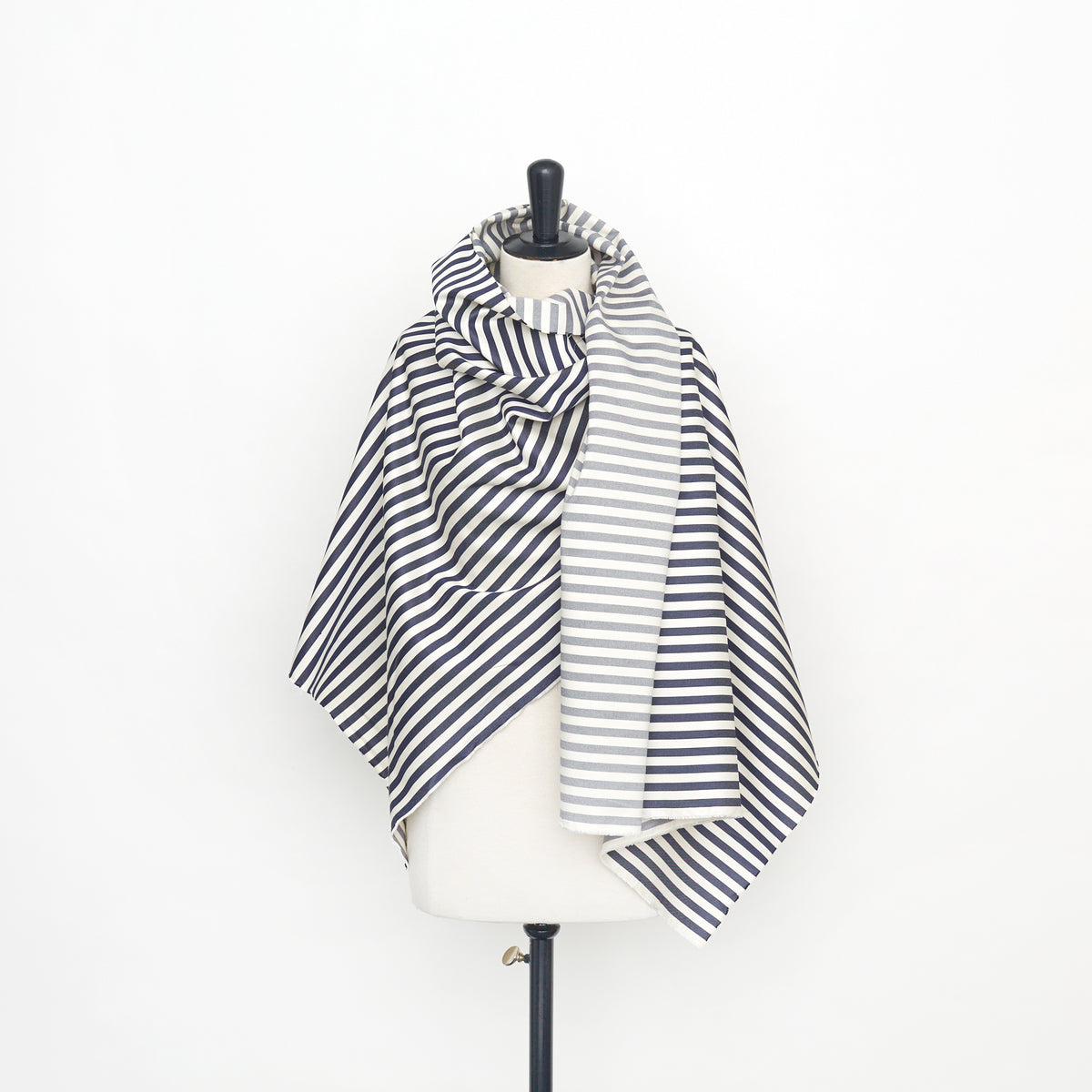 T22Z03922 | Striped Silk & Cotton Denim