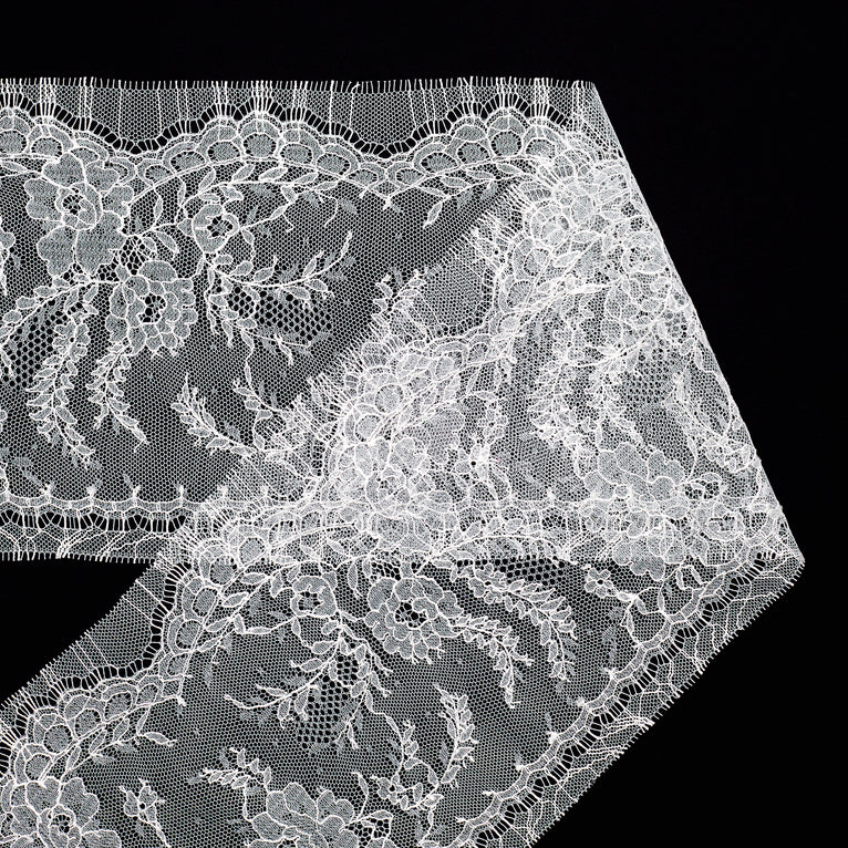 T23M04327 | Floral Band Lace 18cm - view 3