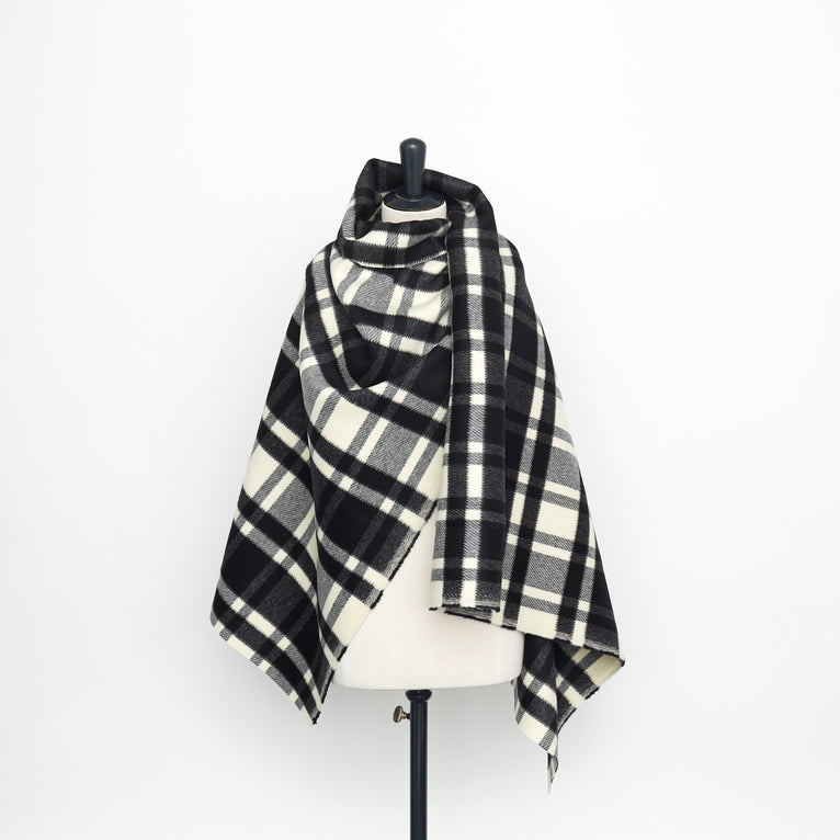 T23M04342 | Splittable Tartan Wool Drap - view 2