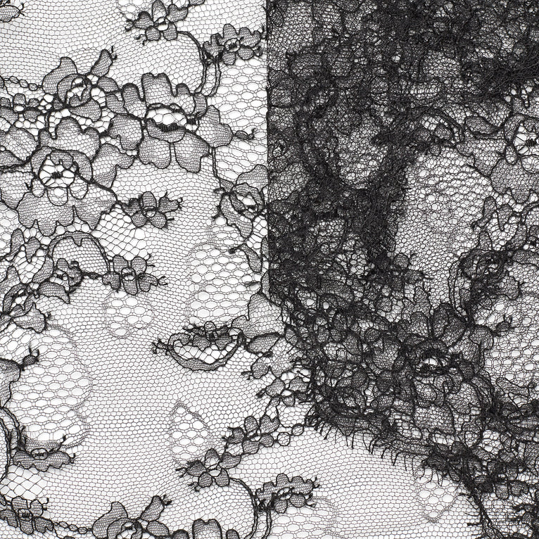 T23M04354 | Scalloped Flowers Chantilly Lace - view 2
