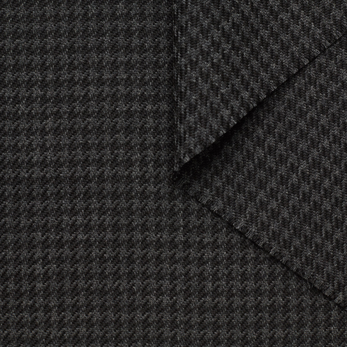 T23M04414 | Houndstooth Wool & Mohair Drap