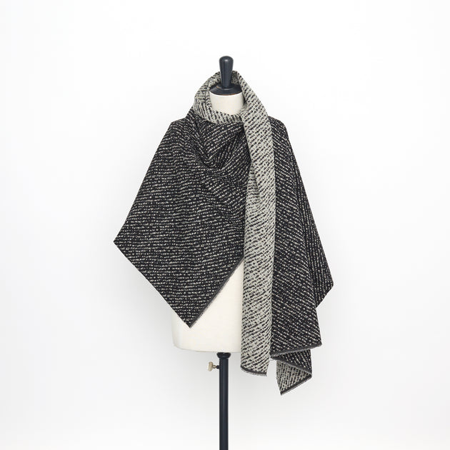 T23W04754 | Textured Diagonal Jacquard